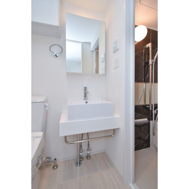 洗面設備　スペースが確保できる洗面所です