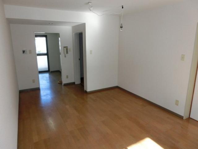 居室・リビング　バルコニー側からの写真です