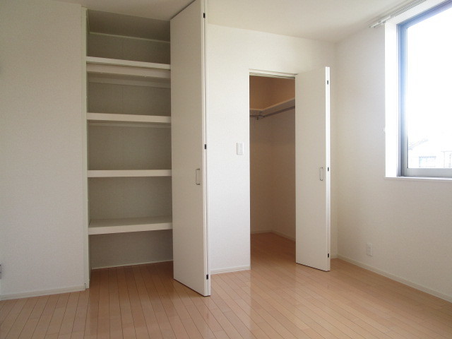 収納　★ウォークインクローゼット１．４帖／収納棚★