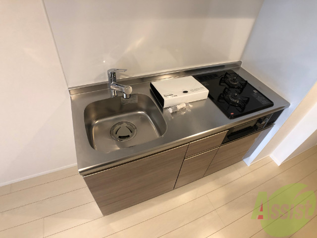 キッチン　キッチンは作業台もあり広めなので使いやすそうですね。