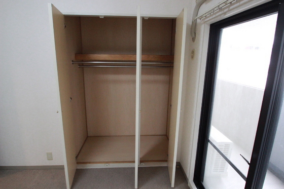 収納　※別の部屋の写真です