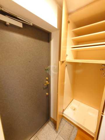 玄関　別部屋の参考写真です