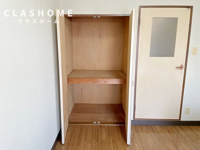 収納　同物件の別部屋になります。