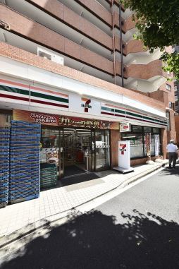 コンビニ　セブン－イレブン新宿山吹町店（コンビニ）まで344m