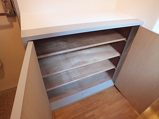 玄関　★お問い合わせはウィンズ千歳烏山まで★