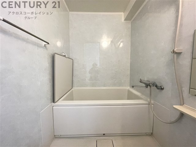 バス・シャワールーム　独立洗面化粧台付きでおすすめです！