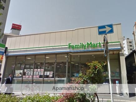 コンビニ　ファミリーマート（コンビニ）まで271m