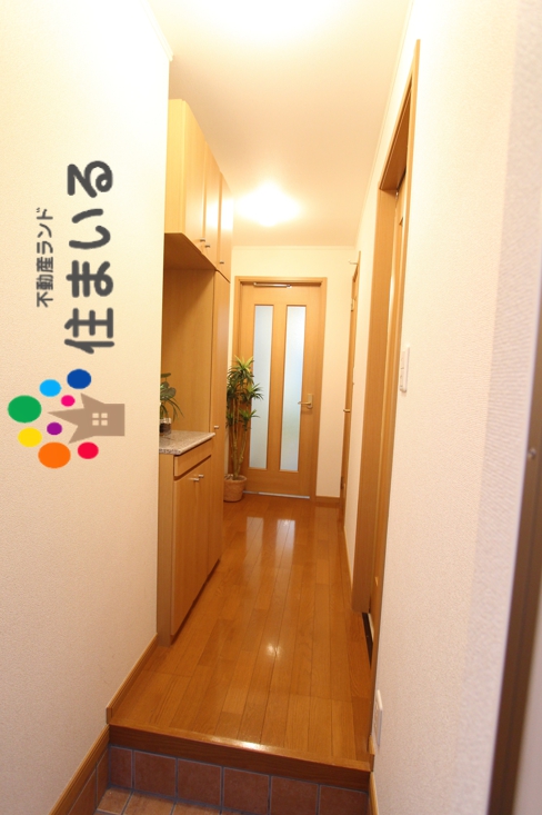 玄関　※写真は同型タイプとなります