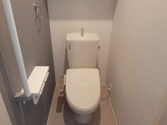 トイレ　清潔感のあるトイレです