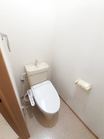 トイレ　トイレもきれいです