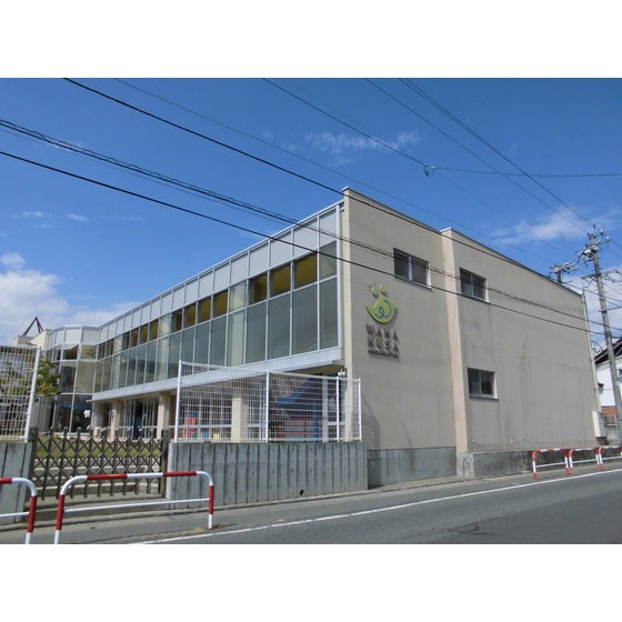 幼稚園・保育園　若草幼稚園（幼稚園・保育園）まで573m