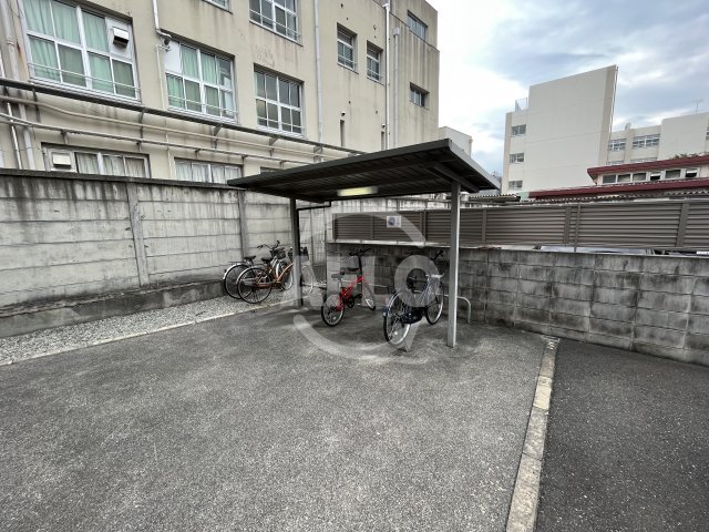 その他設備　パイン・フローリッシュ　駐輪場