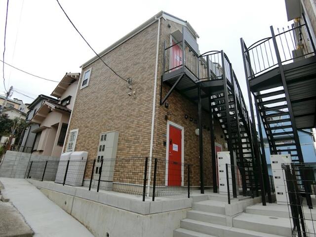 建物外観　レンガ調のおしゃれな外観