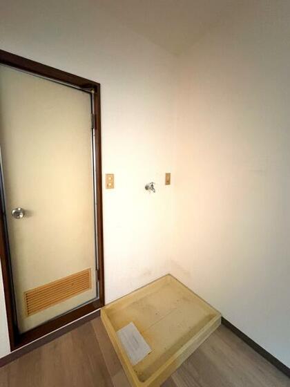 その他設備　洗濯パン（８０ｃｍ×６０ｃｍ）