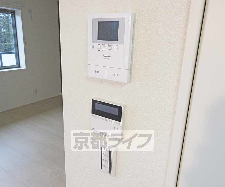 その他設備　モニターフォン・給湯設備