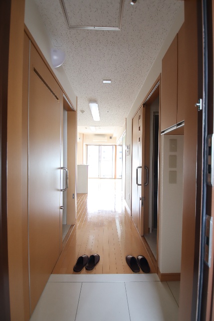 玄関　※別室の参考写真の為、現況優先です。