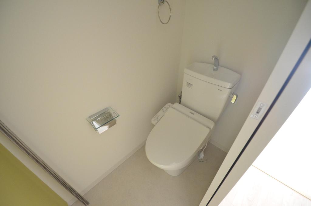 トイレ　シャワー付トイレ