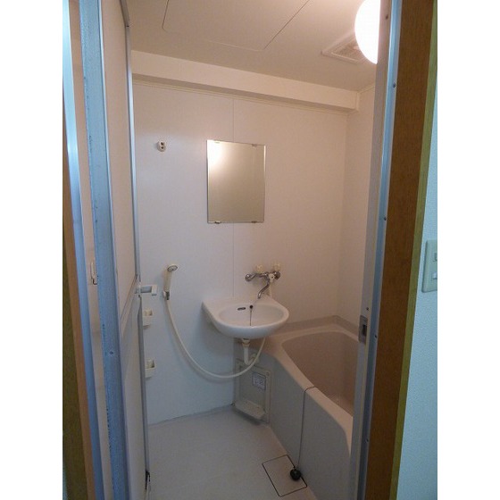 バス・シャワールーム　現状優先