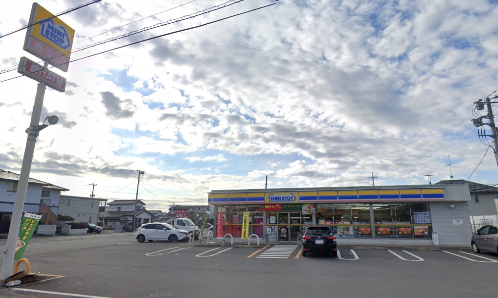 コンビニ　ミニストップ 小山城東2丁目店（コンビニ）まで850m