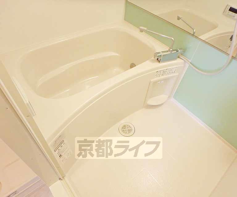 バス・シャワールーム　綺麗な浴室です。