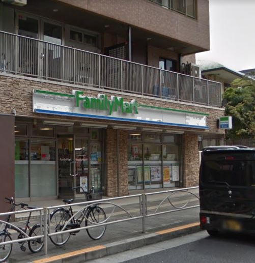 コンビニ　ファミリーマート 高輪一丁目店（コンビニ）まで303m