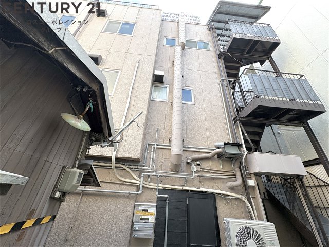 建物外観　駅徒歩一分の好立地！