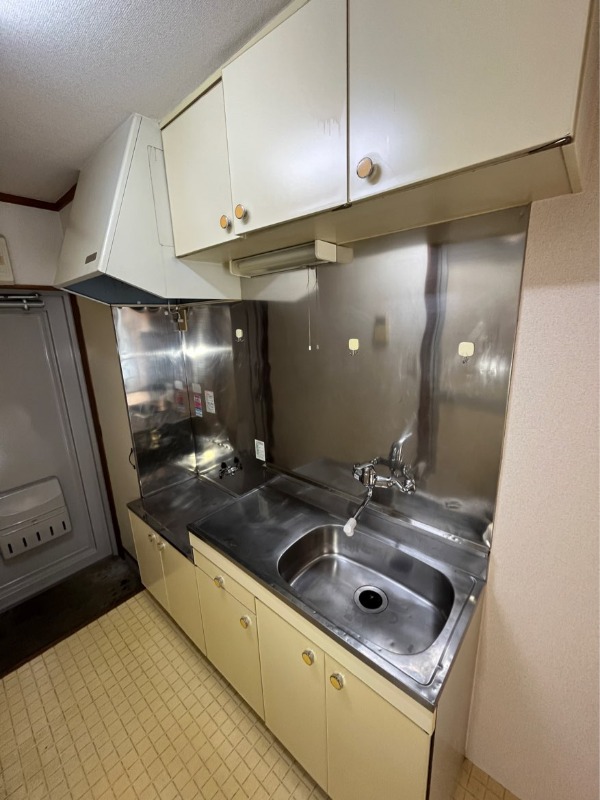 キッチン　※他部屋写真使用