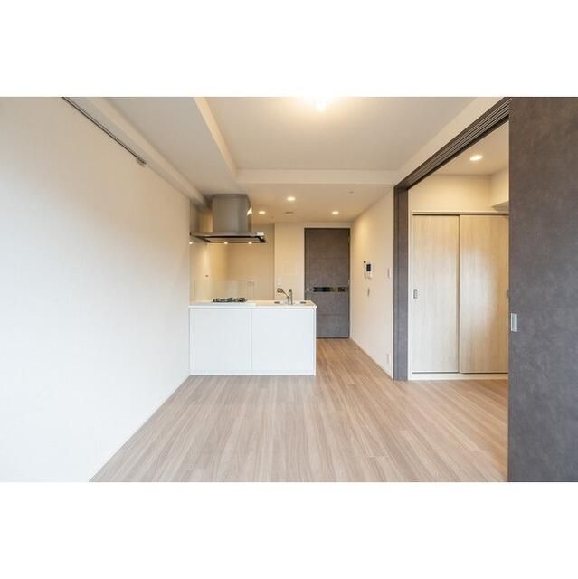 居室・リビング　こちらの居間で趣味の時間をお楽しみください