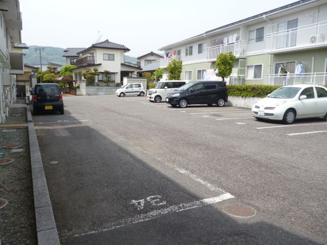 駐車場　北側駐車場スペース