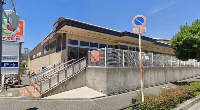 スーパー　イズミヤ　上新田店（スーパー）まで473m