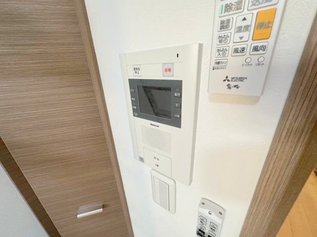 セキュリティ　TVモニターホンで来客が誰か確認してから開けて下さいね