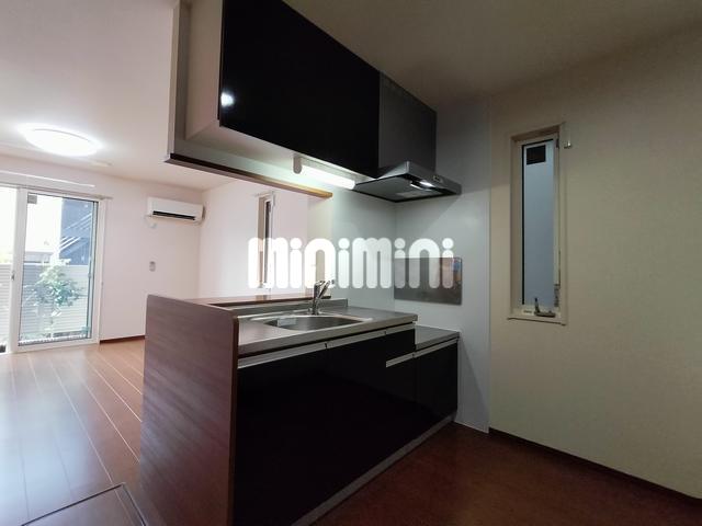 キッチン　コンロは設置型です。