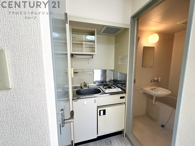 キッチン　壁付けキッチンでスペースを最大限有効活用できます！