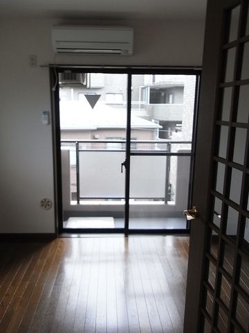 居室・リビング　☆フローリング☆