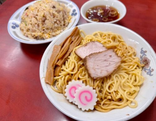 飲食店　珍珍亭（飲食店）まで461m