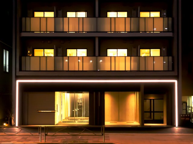 エントランス　落ち着いたエントランスです