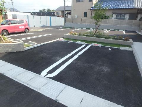 駐車場　駐車場