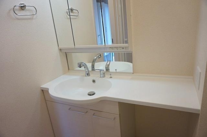 洗面設備　シャワー付トイレ