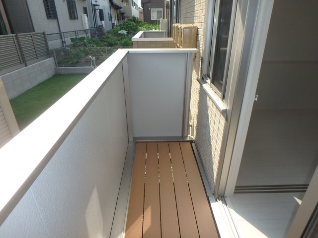 バルコニー　洋室