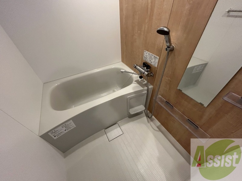 バス・シャワールーム　疲れを癒すには湯船でゆっくりするのが良いですよ。