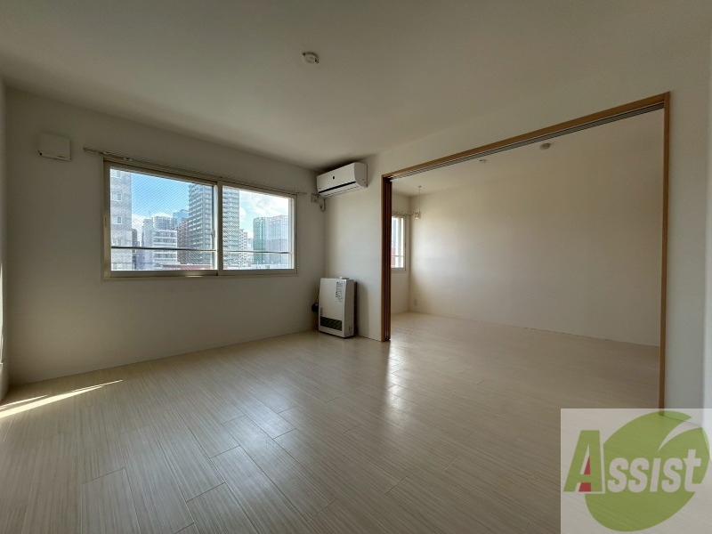 居室・リビング　広くてきれいなリビングです！快適に過ごせそうですね。