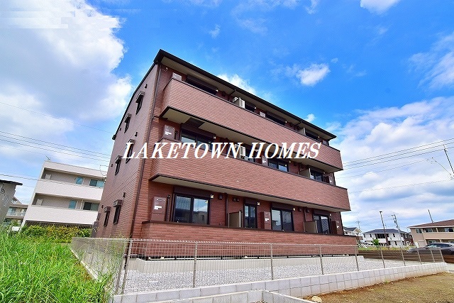 建物外観　レイクタウンでのお部屋探しは『地元』の当社にお任せ下さい！