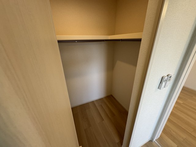 収納　ウォークインクローゼット（同型）