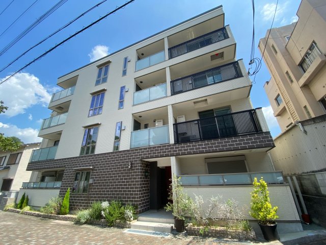 建物外観　オートロック付きで安心です！