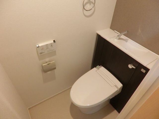 トイレ　トイレ