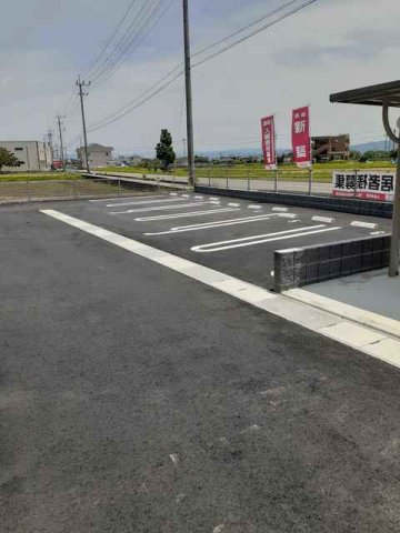 駐車場　駐車場完備です