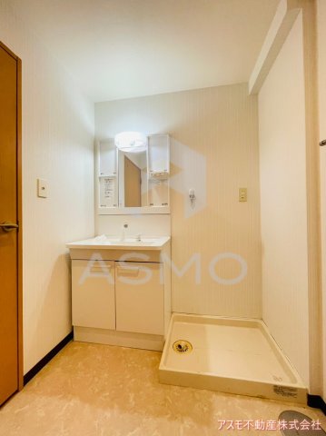 洗面設備　同マンション別部屋　参考写真