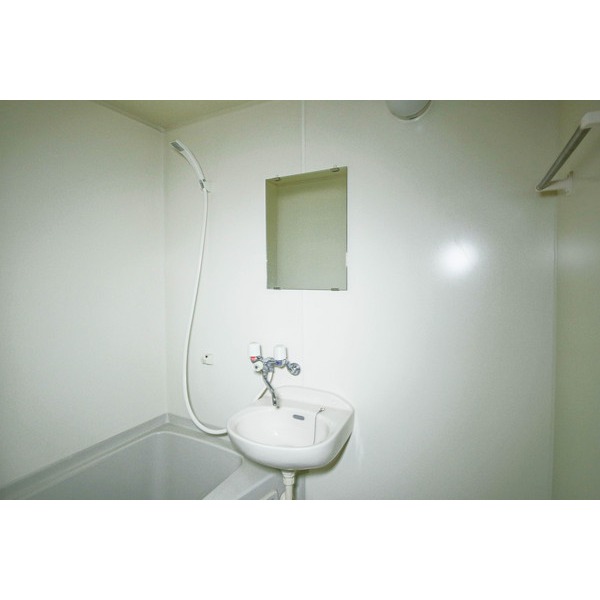 洗面設備　同じ建物の別のお部屋