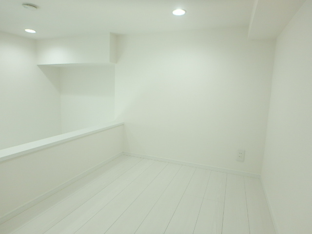 居室・リビング　別号室参考写真