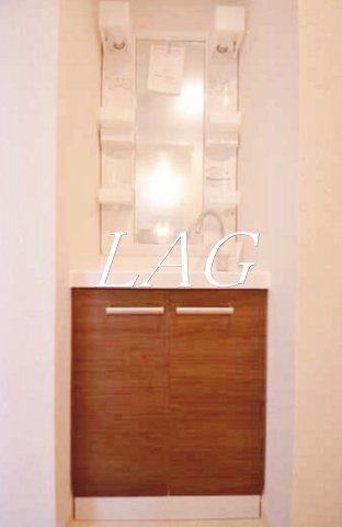 洗面設備　独立洗面台です。